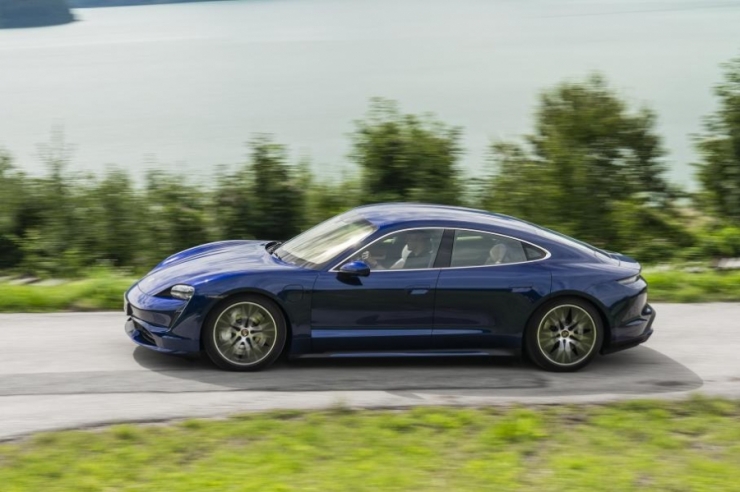 Porsche-ს ყველაზე გაყიდვადი მსუბუქი ავტომობილი ელექტრომობილია