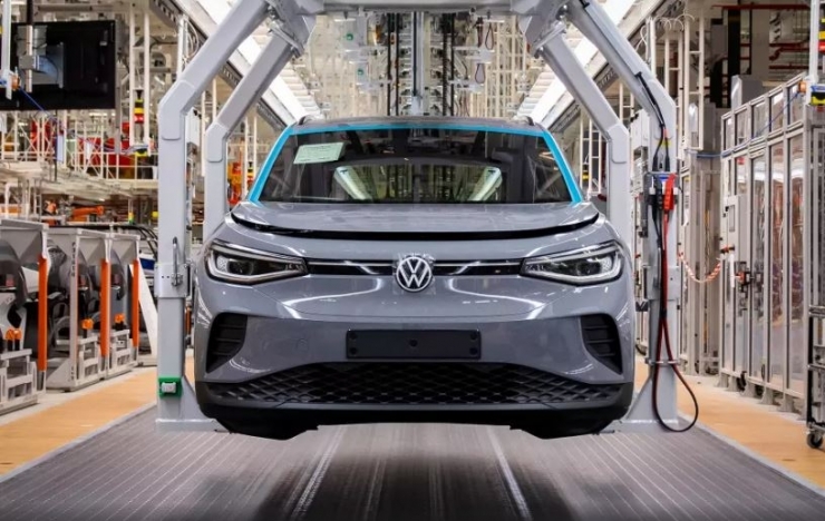 Volkswagen-ი ამცირებს ელექტრომობილების წარმოებას დაბალი გაყიდვების გამო